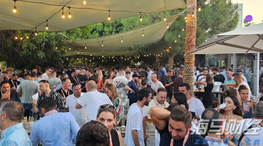 商务部:2025年上半年服务进出口总额38872.6亿元 同比增长8.0%